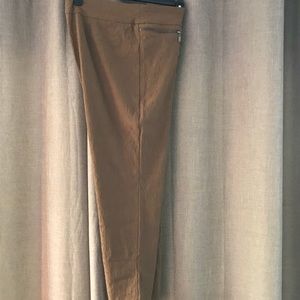 NWOT. Gold pull on slacks